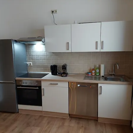 Cozy Home, 7 Beds, Wifi, Kitchen, Balcony, Center