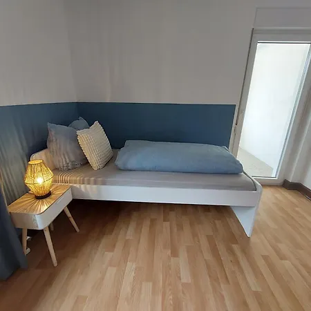 Cozy Home, 7 Beds, Wifi, Kitchen, Balcony, Center *