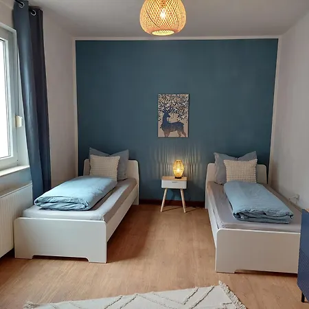 Cozy Home, 7 Beds, Wifi, Kitchen, Balcony, Center * בילפלד