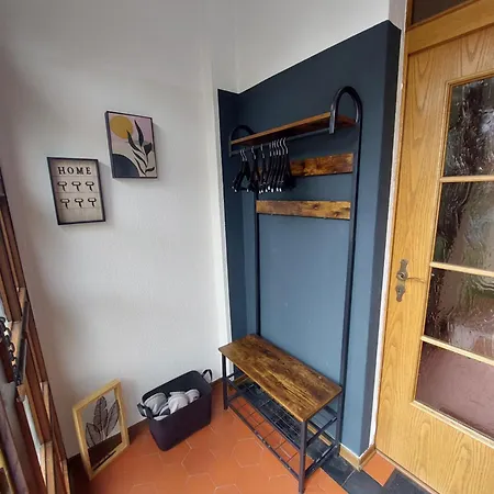 Cozy Home, 7 Beds, Wifi, Kitchen, Balcony, Center *