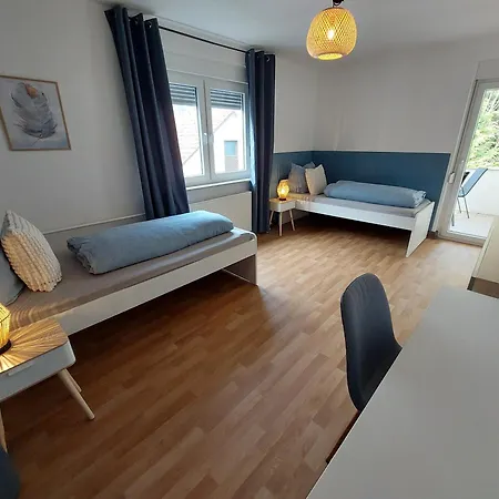 Cozy Home, 7 Beds, Wifi, Kitchen, Balcony, Center *