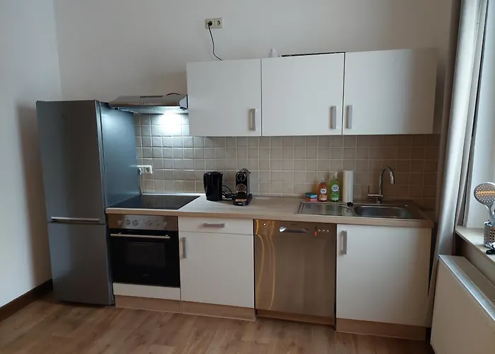 Cozy Home, 7 Beds, Wifi, Kitchen, Balcony, Center