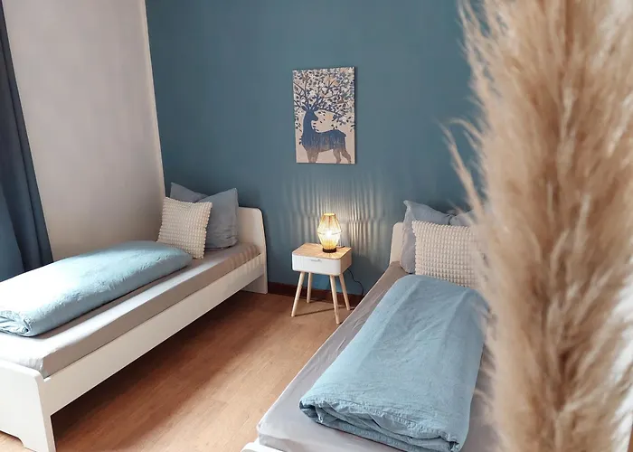 Cozy Home, 7 Beds, Wifi, Kitchen, Balcony, Center * Bielefeld