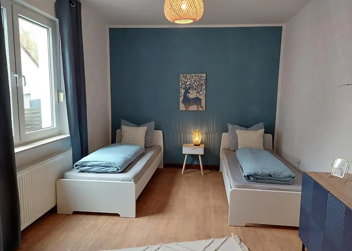 Cozy Home, 7 Beds, Wifi, Kitchen, Balcony, Center * Bielefeld