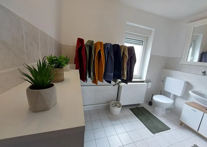 Cozy Home, 7 Beds, Wifi, Kitchen, Balcony, Center Hébergement de vacances Bielefeld